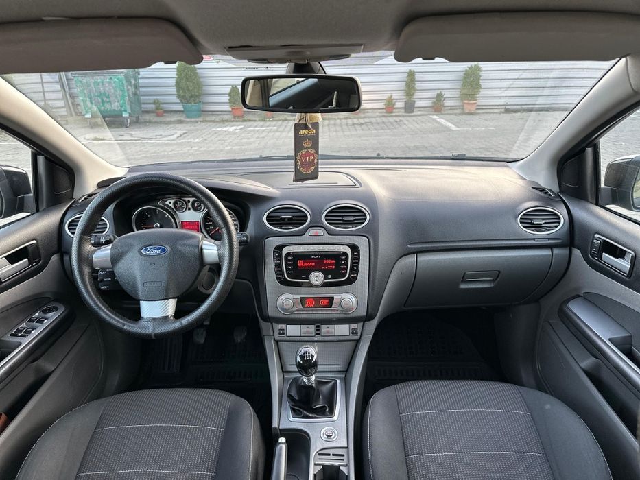 FORD FOCUS TITANIUM  2.0 Tdci  140Cp An 2010