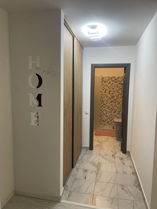 Inchiriez Apartament nou cu 2 camere mobilat si utilat cu parcare !