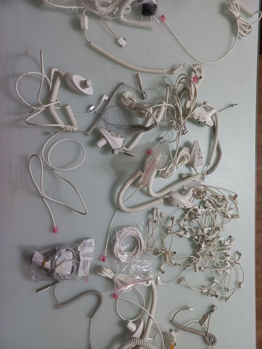 Lot cabluri alarme incarcare telefoane  tablete