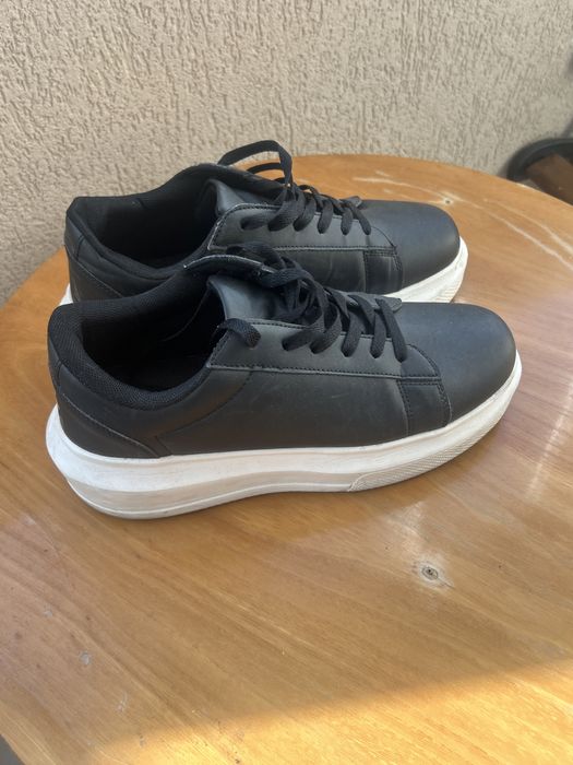 Обувки nike , Lacoste