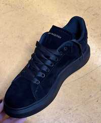 Adidasi McQueen Premium Black