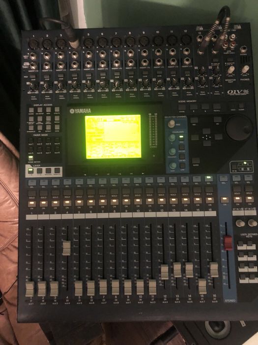 Vand/Schimb Mixer digital Yamaha 01V96