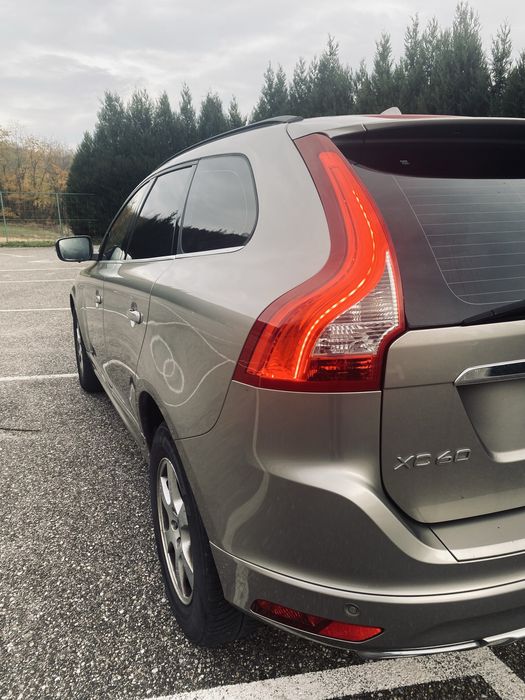 Volvo Xc 60 , R-design , an 2014 , motor 2 l diesel , 181 cp