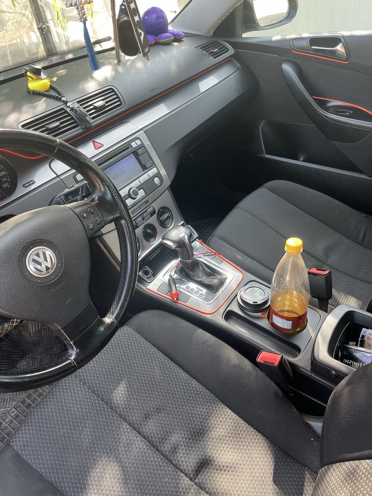 Vand passat, b6! Masina este imecabila nu bate nu troncane.