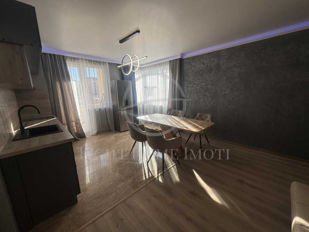 Продава се Тристаен апартамент в Пловдив, Кючук Париж - 115 кв.м за 1774 €/кв.м - Снимка #7