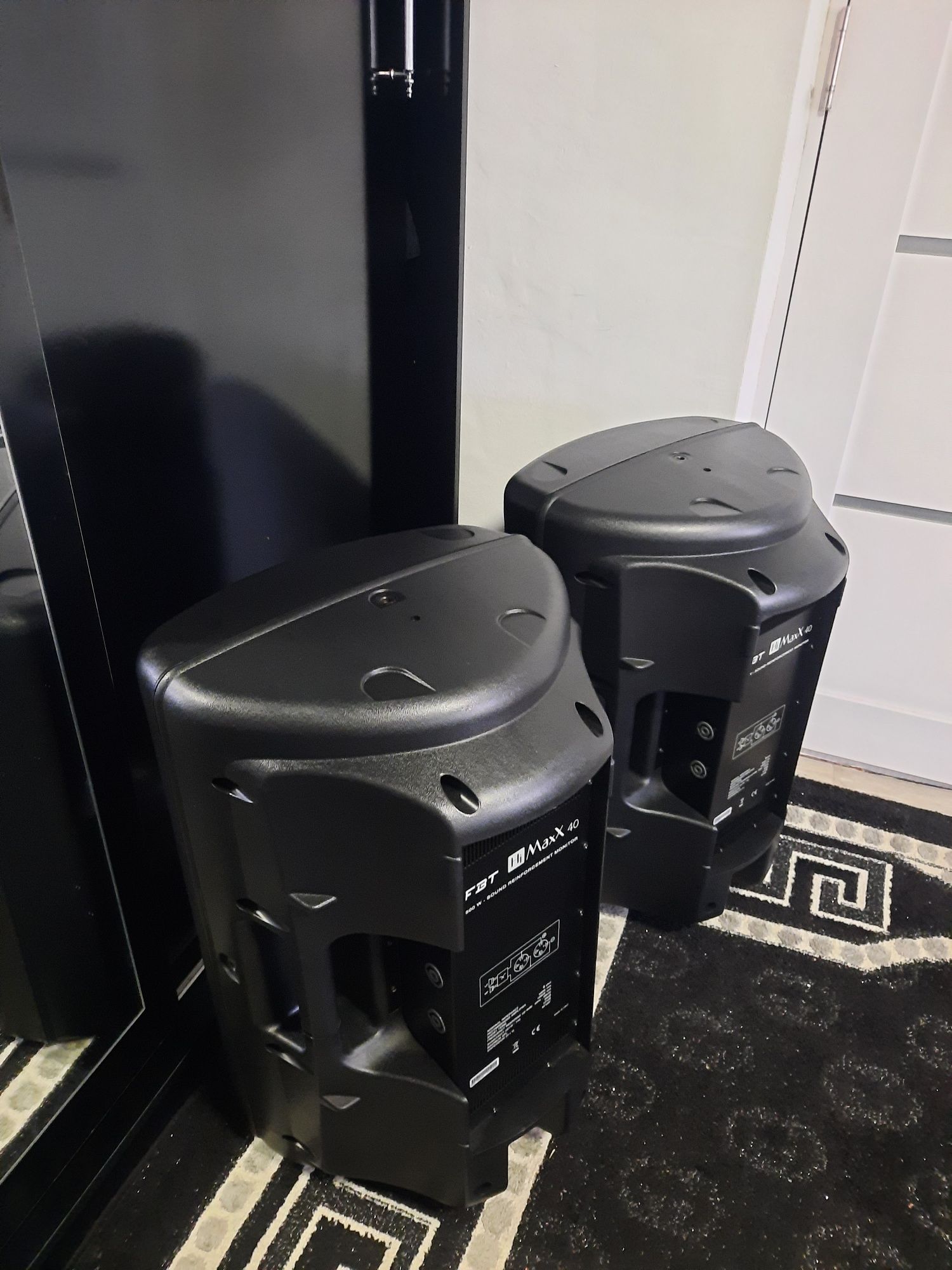 Vând boxe FBT Himaxx  40
