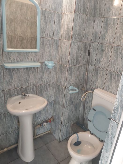 Vând garsoniera nemobilata