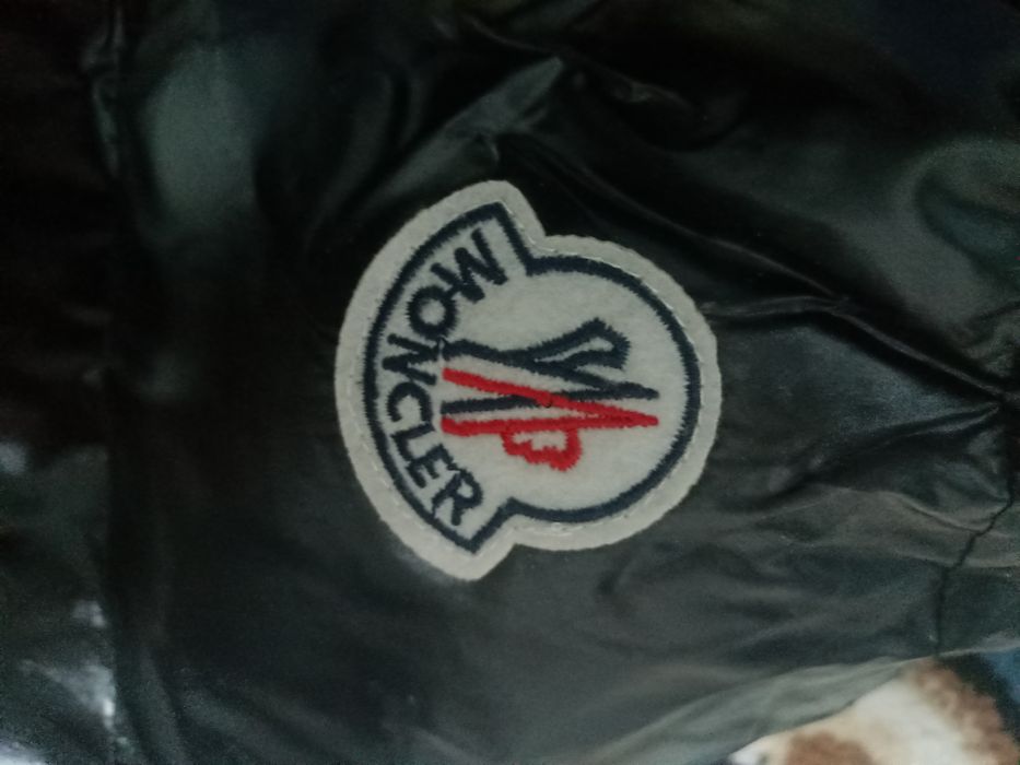 Продам куртку монклер