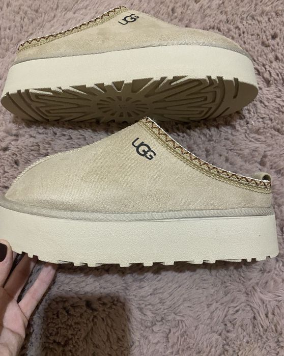 Vand UGG-uri tazz, noi