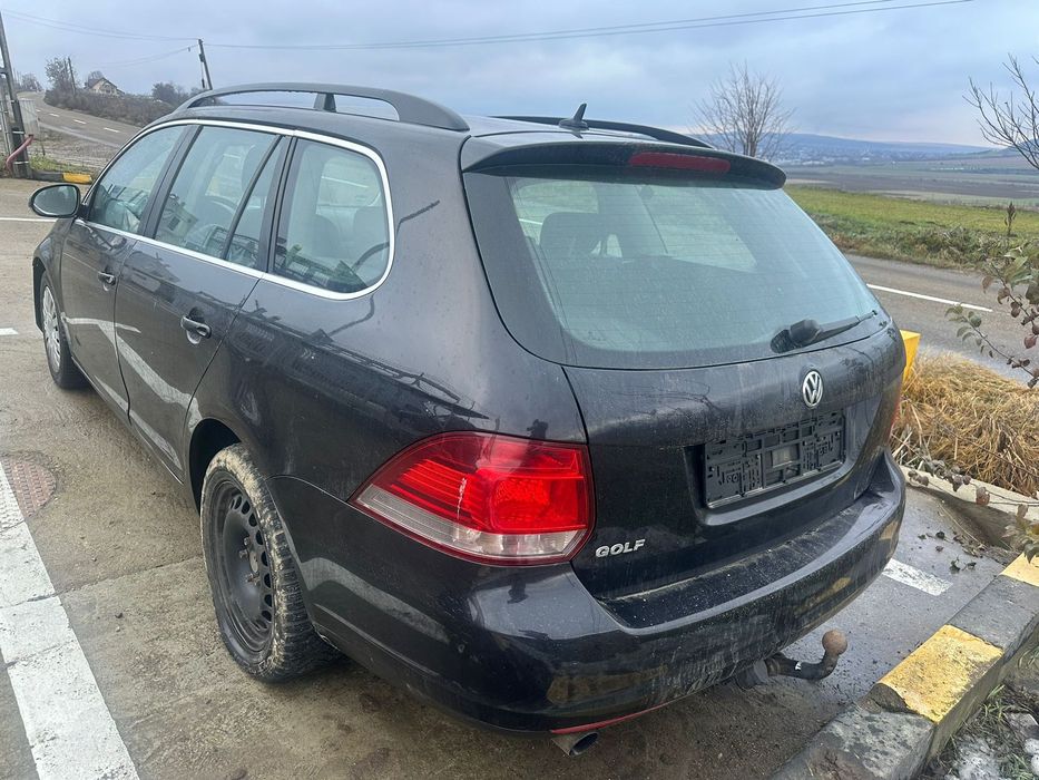 Dezmembrez / Dezmembrari / Piese / Accesorii Vw golf 6 break 1.6 tdi cay volan stanga