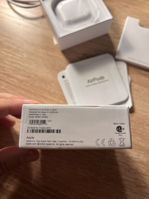 Apple AirPods 4th , gen 4, noi, doar probate, Active noise Cancelling