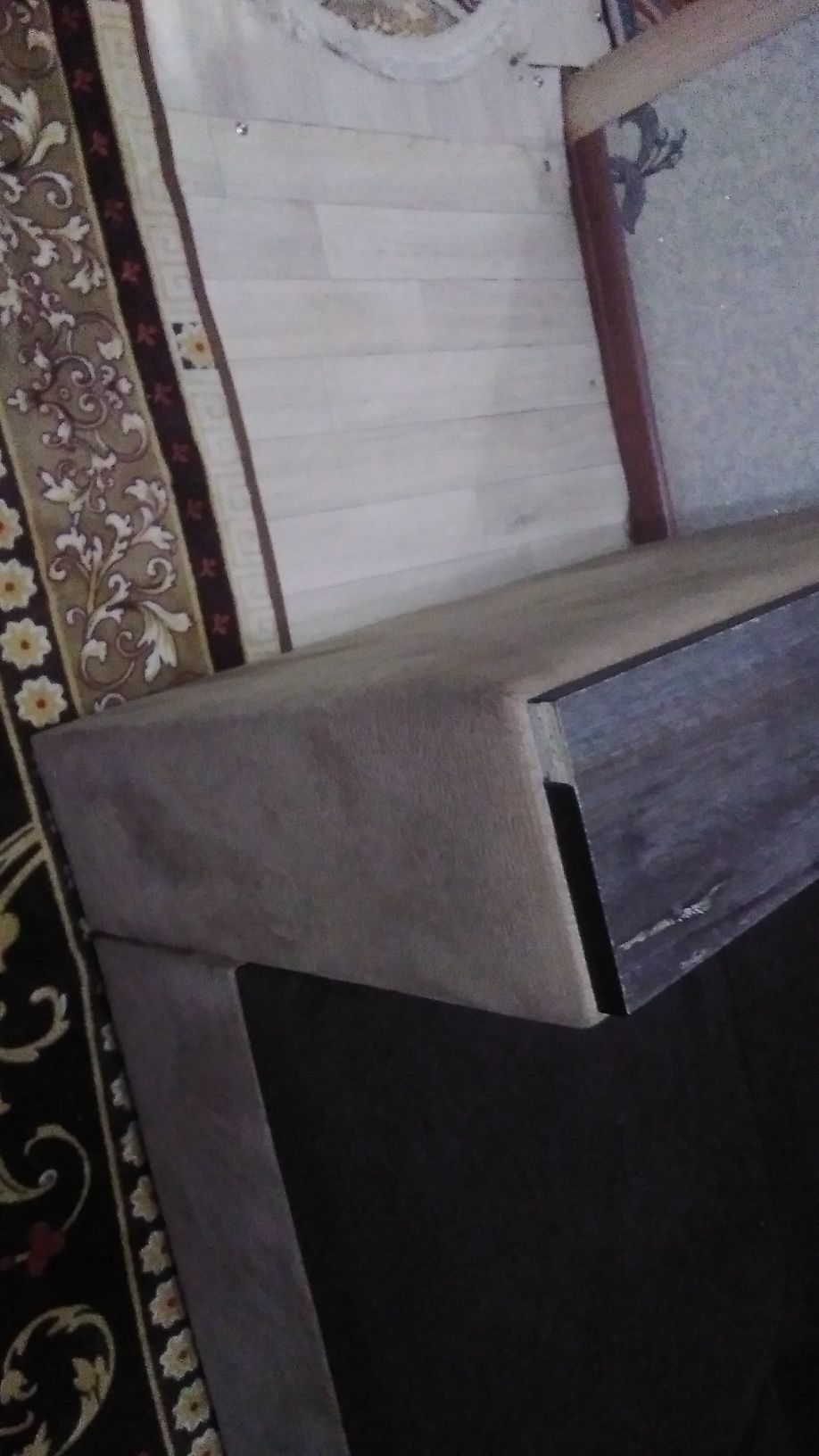 Продам диван! Почти новый