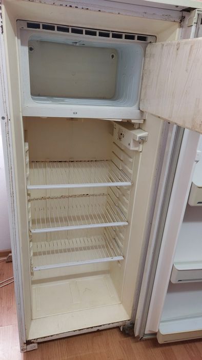 Frigider cu congelator