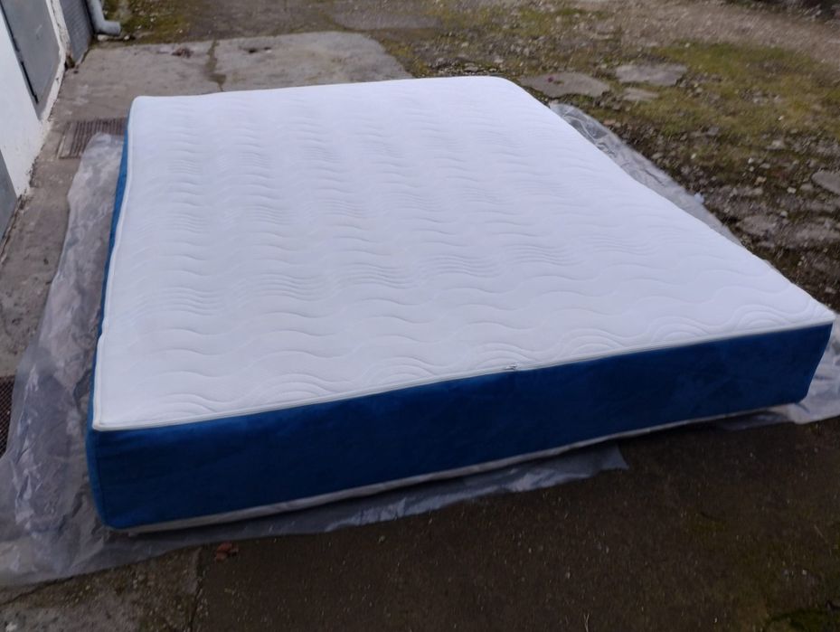 Vând saltea pat nouă