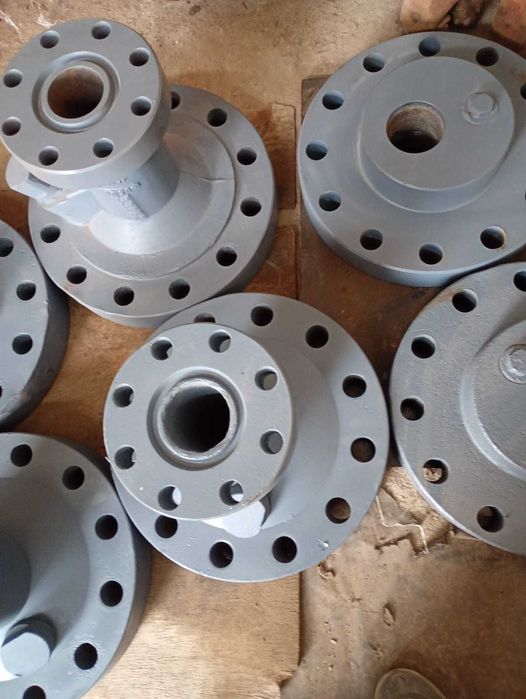 Продам Планшайбы флянцы 65х21   тройники для АФК Шпильки кольца