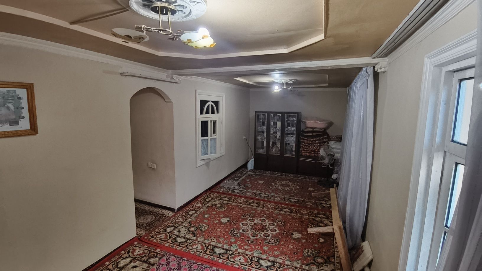 Yashnobod hovli sotiladi, "Rohat" metro bekati yonida