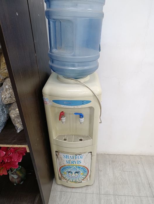 Куллер для воды с холодильником