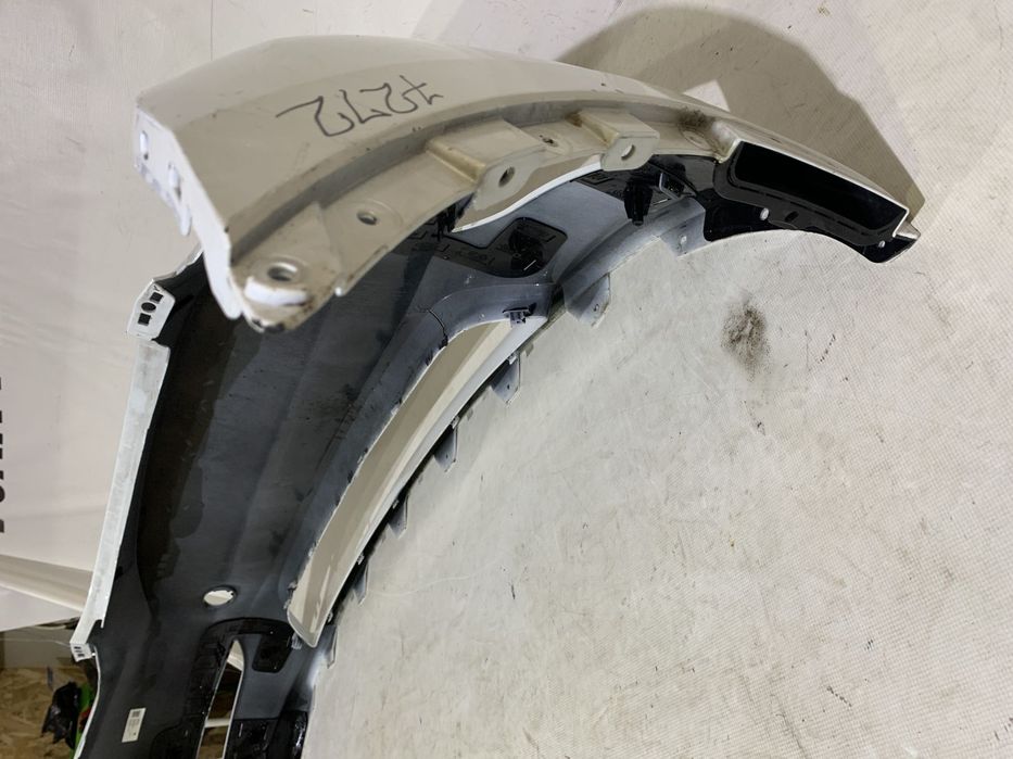 Bara fata Tesla Y, 2020, 2021, 2022, 2023, 2024.