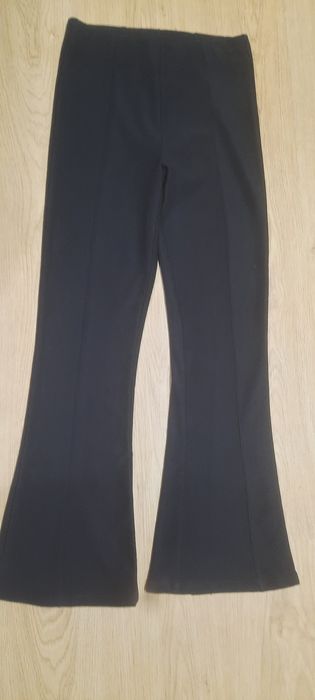 Pantaloni dama evazați