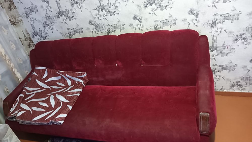 Отдам даром диван