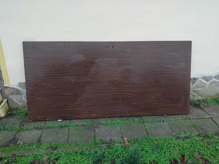 Продавам метални врати