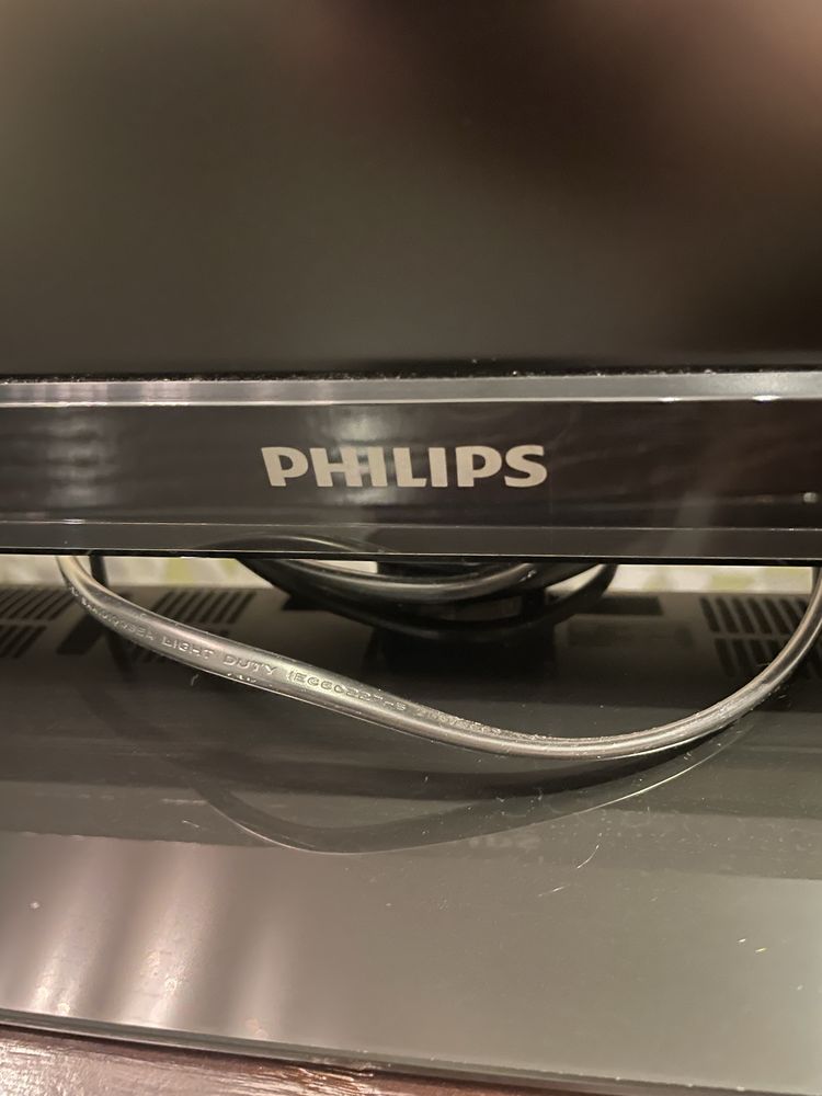Телевизор Philips диагональ 81см