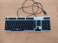 Tastatură de calculator cu lumini