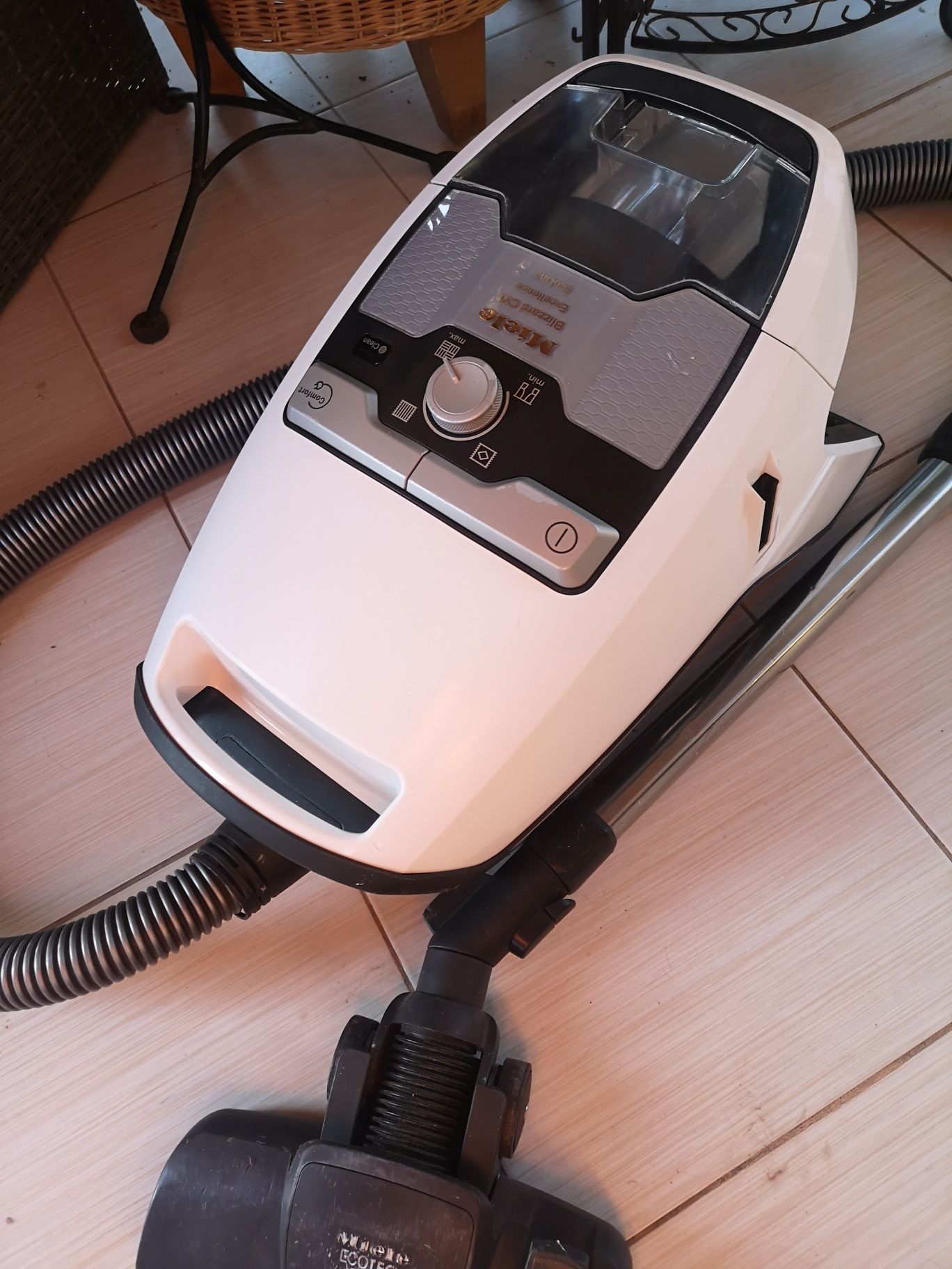 Прахосмукачка Miele Blizzar CX1 Отлично състояние