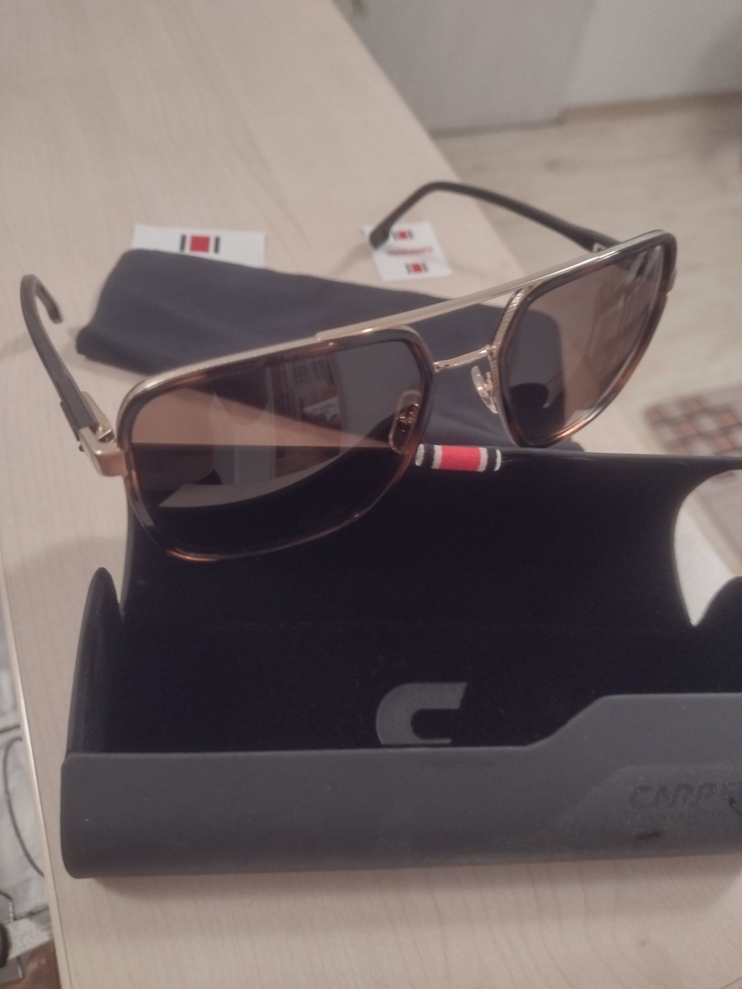 Слънчеви очила Carrera чисто нови