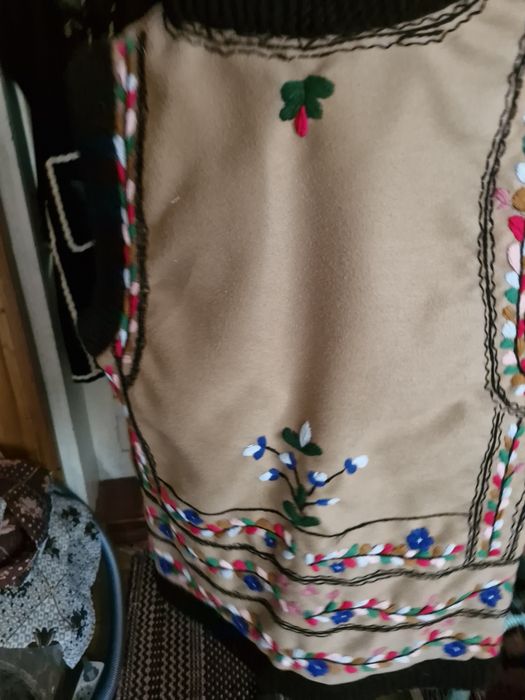 Hainute lucrate manual traditionale