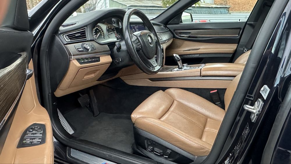 Bmw f01 740d xd 2012 M pachet