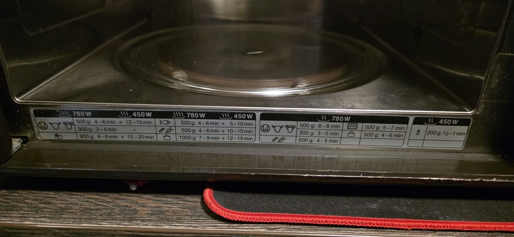 Продавам микровълнова фурна MIELE electronic M722