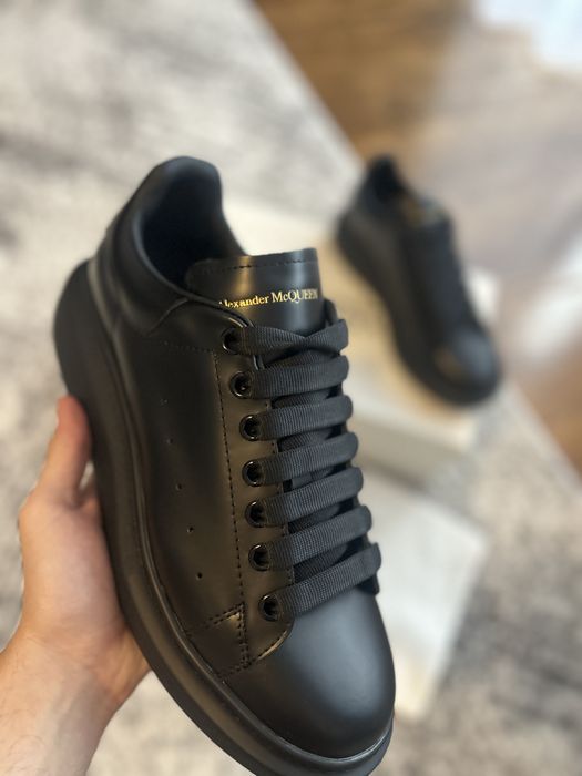 Alexander McQueen – mărimea 44 – NOI, nepurtați – full black