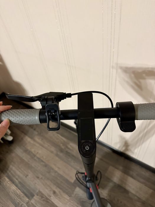 Електрическа тротинетка с макс скорост 25 km/h