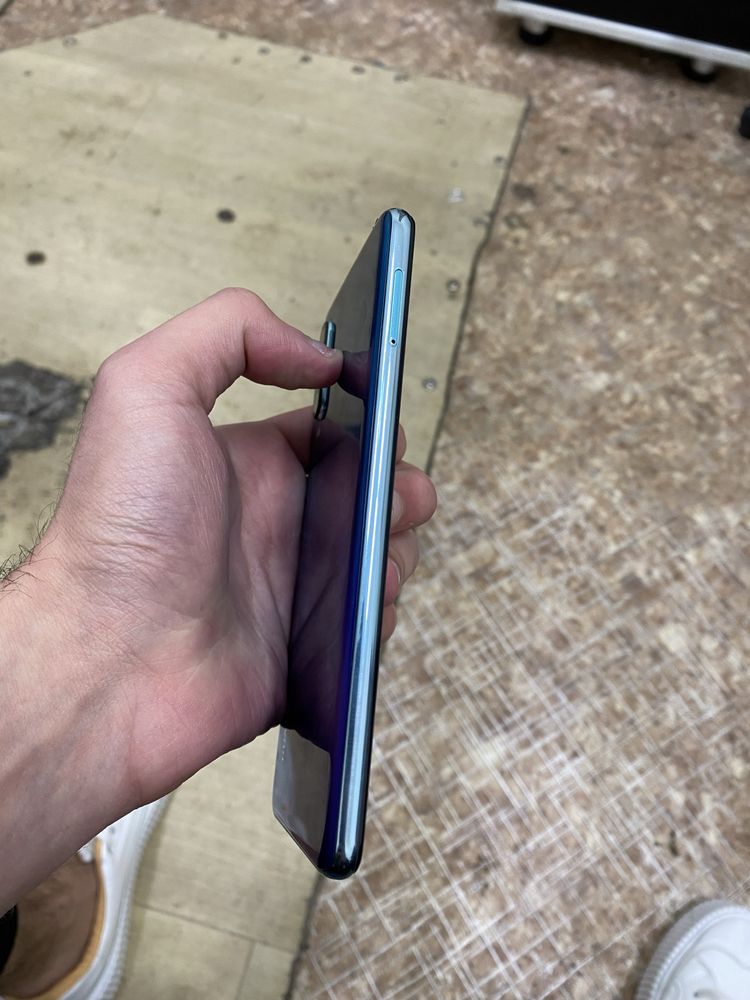 Продам Телефон Huawei P30