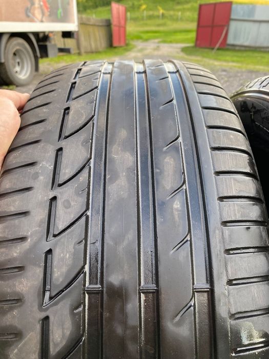 Vând cauciucurii BMW/Mercedes pe două lățimi