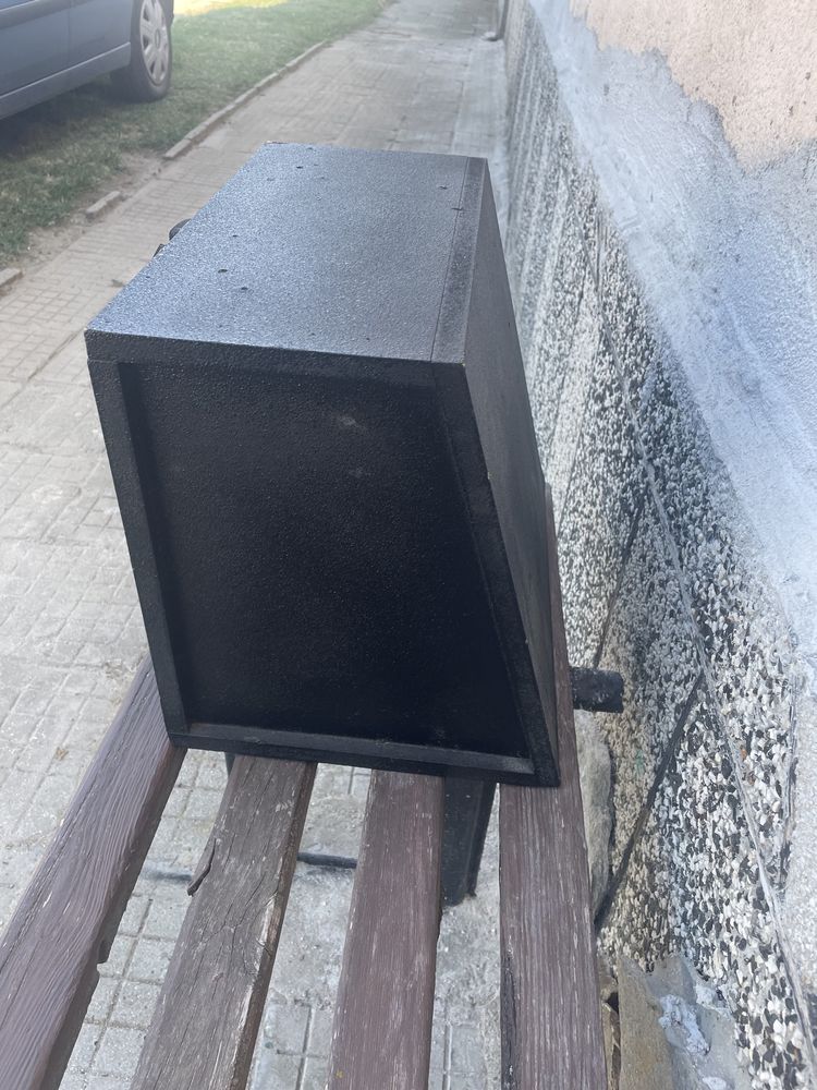 Продавам Бас каса 12-ка!