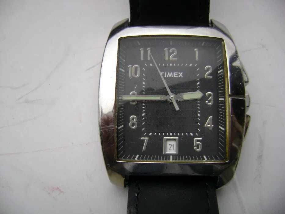 Продавам оригинален американски часовник 