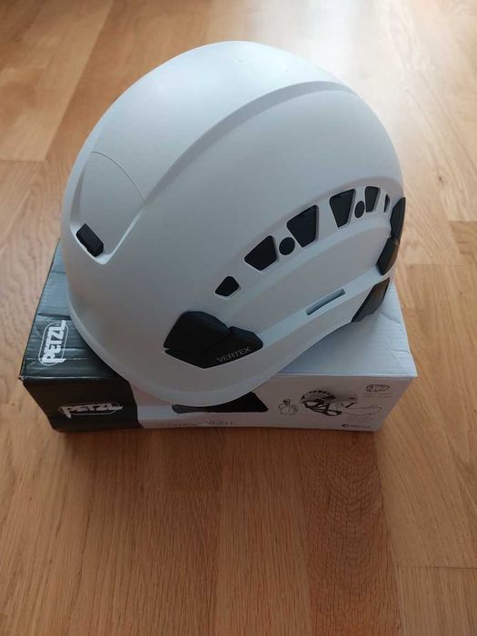 Чисто нови каски ”Petzl Vertex Vent”