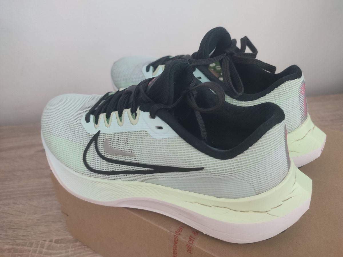 Дамски маратонки Nike Zoom Fly 5 Номер 38