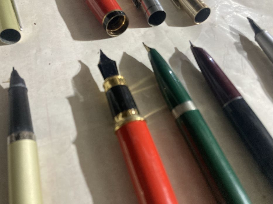 Lot de 5 stilouri din perioada comunista
