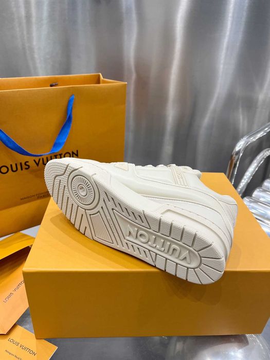 Adidasi Louis Vuitton Trainer Premium