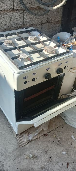 Gaz plita sotiladi