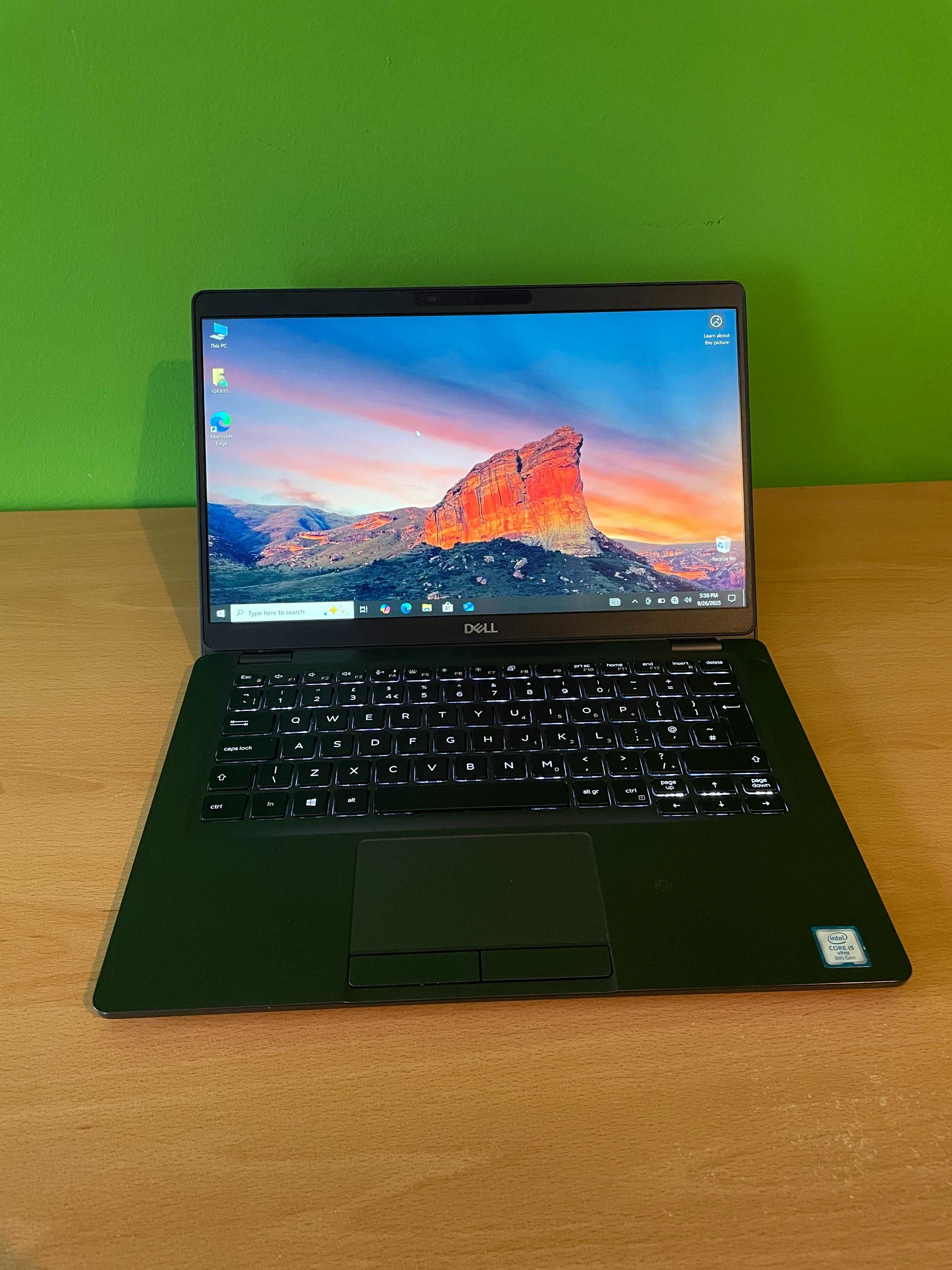 Dell 5300 - Touchscreen IPS 13.3'', i5-8365u, 16GB RAM, 256GB NVMe SSD