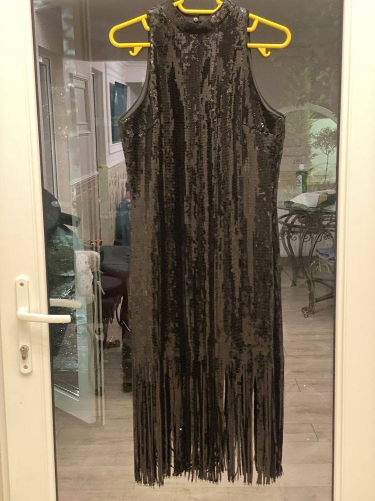 Rochie neagra /paiete/ franjuri /revelion Zara S