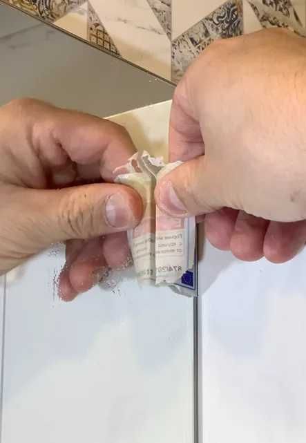 TECMA CLEANGUM  Препарат за почистване на дограма и лепило след ремонт