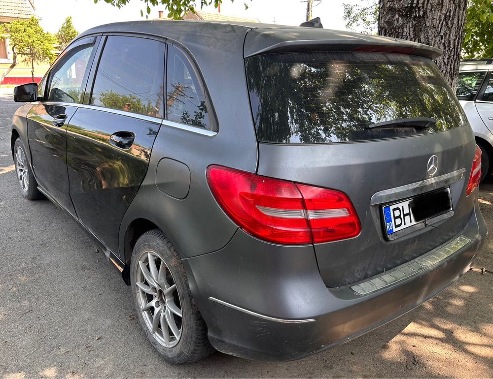 !Avariat! De vânzare Mercedes-Benz B180 1.5 80kw -2014