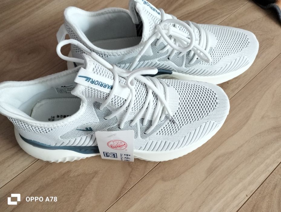 Кроссовки летние