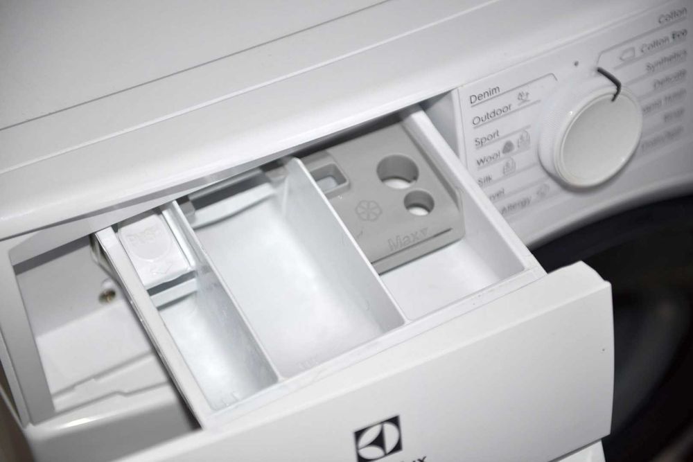 Пералня ELECTROLUX EW6F429B 9.0 kg, 1200 об/min, ИНВЕРТОРЕН МОТОР