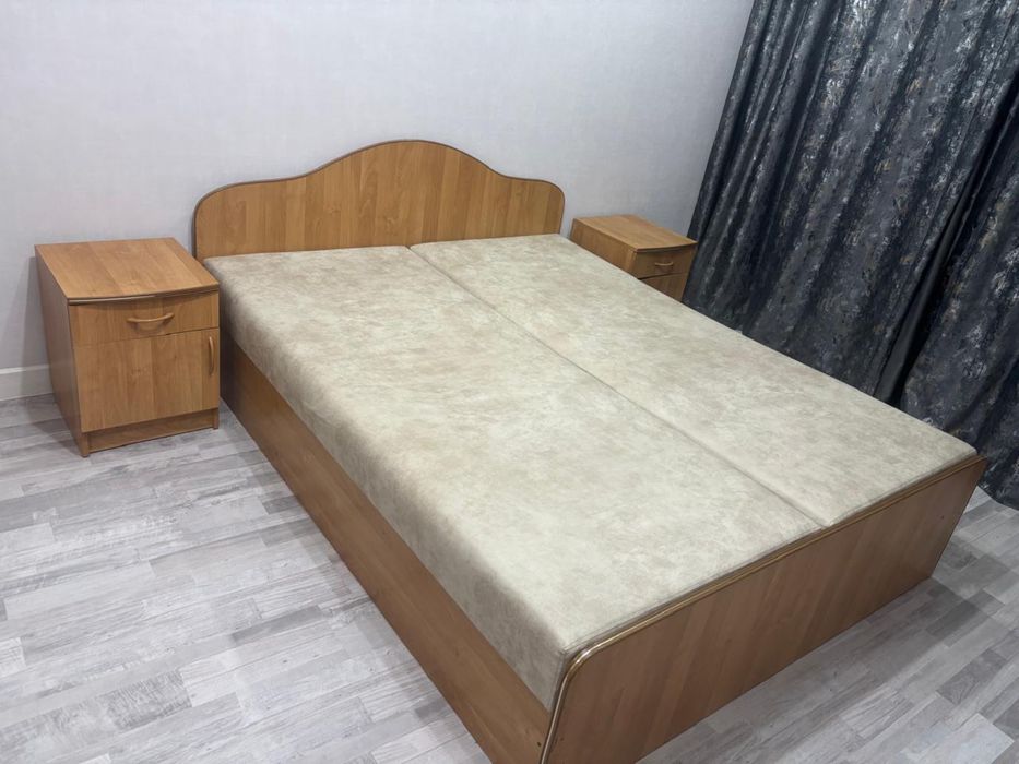 Двуспальная кровать с тумбами за 50.000тг. ТОРГ.ТОРГ.ТОРГ